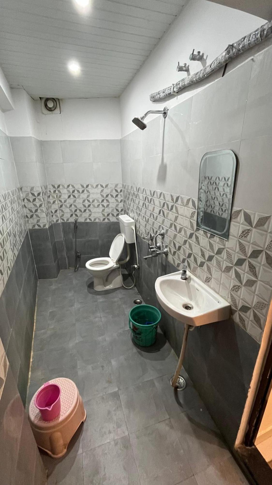 Gauri Kedareshwar Guest House Varanasi Esterno foto